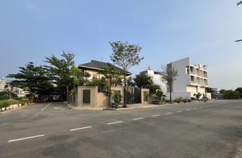 Chính chủ bán đất xây dựng ngay đường Lê Văn Lương quận 7 , đường 20m , giá chỉ 5,15 tỷ , đã có sổ hồng .